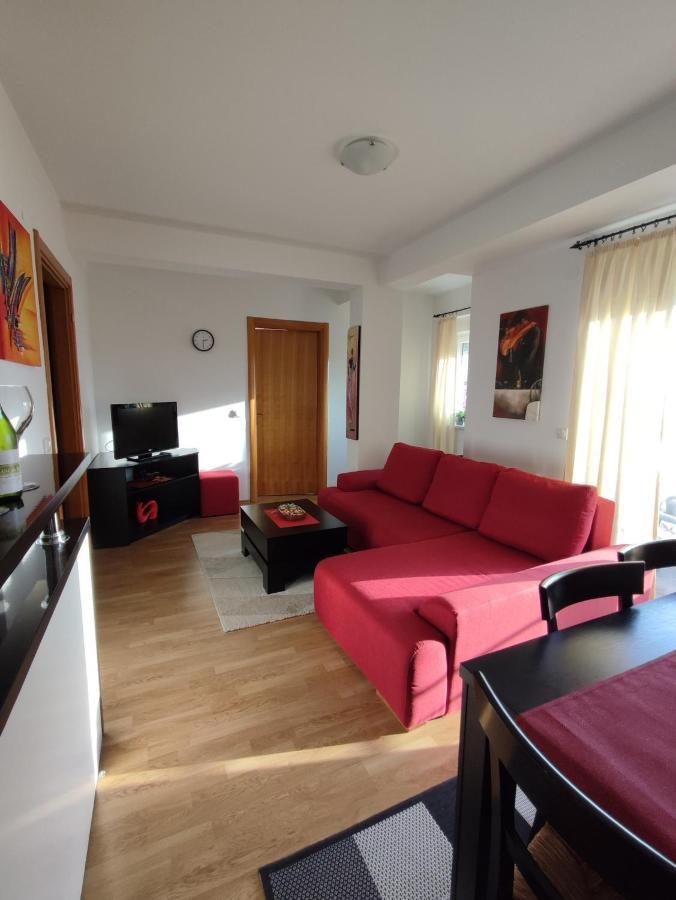 Апартаменты Apartman Ana Градишка Экстерьер фото