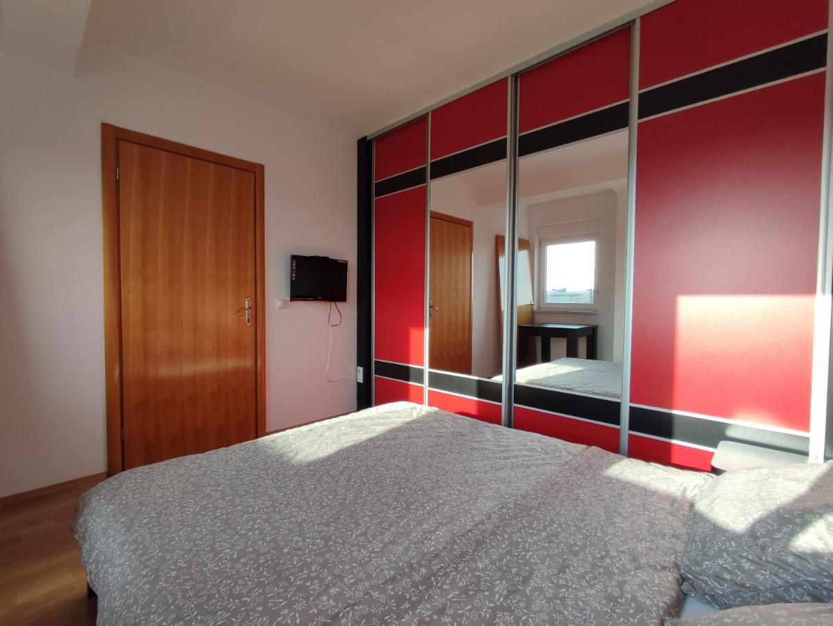 Апартаменты Apartman Ana Градишка Экстерьер фото